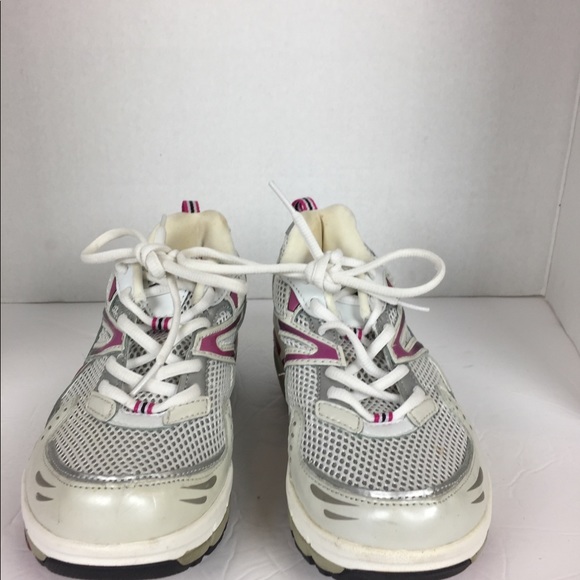 dr scholls womens walking shoes